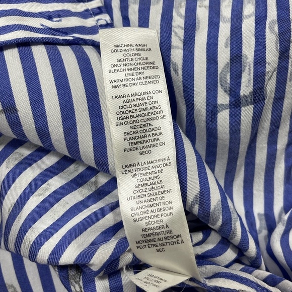Chico’s High low button up blue white striped script writing top women’s size M - Picture 13 of 15